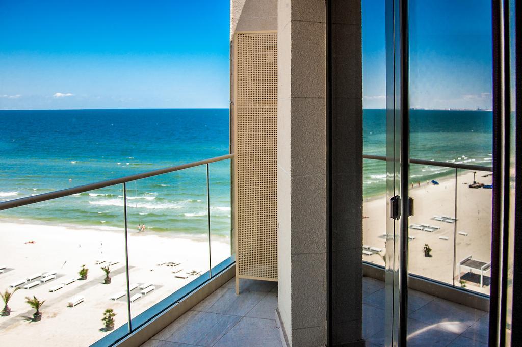 Riviera Residence Apartments Mamaia Exterior photo